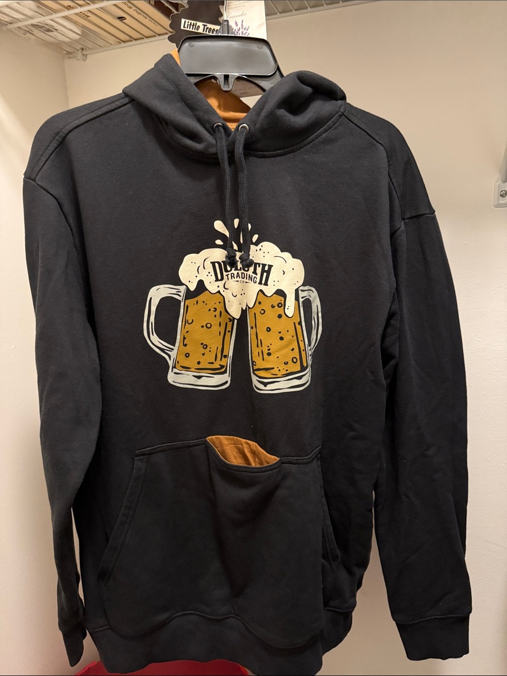 Duluth Trading Co Black Hoodie with Beer Mugs Graphic